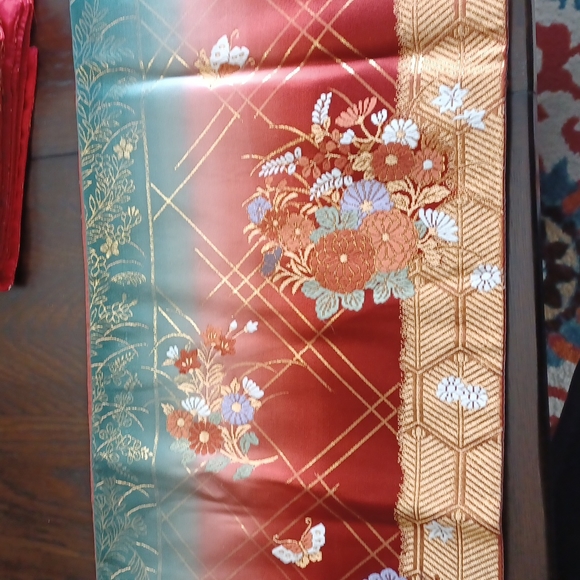 Japanese Table Runner - Picture 1 of 4